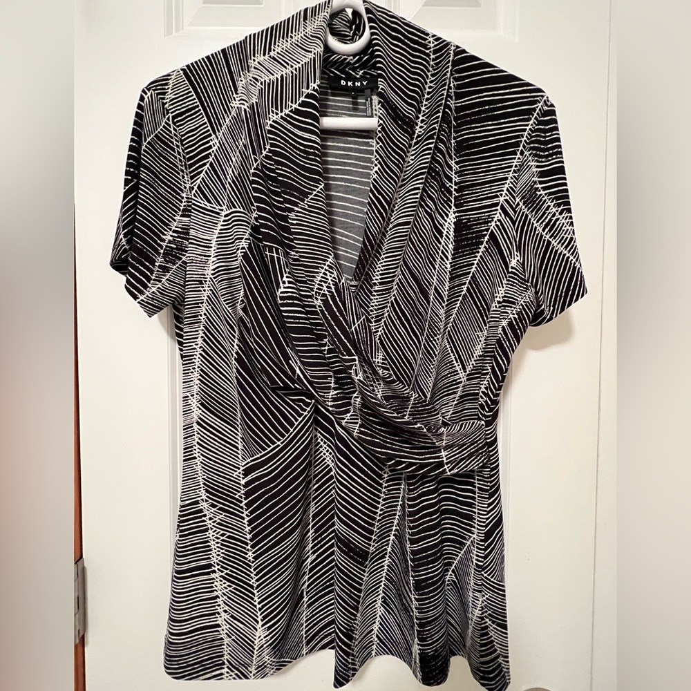 DKNY Women’s Top Size Medium